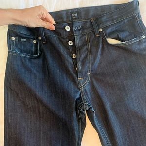 Hugo Boss Mens denim jeans. Stretch. Size 33/34. Has been worn only a few times.